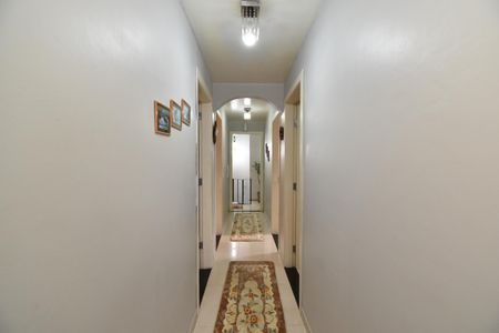 Casa para alugar com 300m², 4 quartos e 4 vagasCorredor