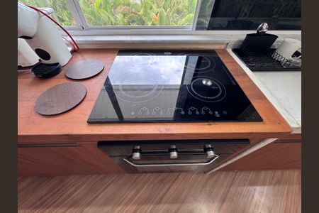 Casa de condomínio para alugar com 1500m², 6 quartos e 5 vagas Casa de condomínio para alugar com 1500m², 6 quartos e 5 vagasCozinha (Terceiro Andar)