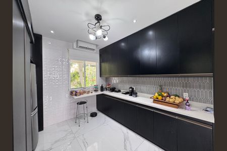 Casa de condomínio para alugar com 1500m², 6 quartos e 5 vagas Casa de condomínio para alugar com 1500m², 6 quartos e 5 vagasCozinha