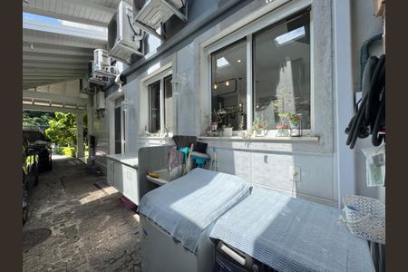 Casa de condomínio para alugar com 1500m², 6 quartos e 5 vagas