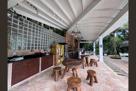 Casa de condomínio para alugar com 1500m², 6 quartos e 5 vagas Casa de condomínio para alugar com 1500m², 6 quartos e 5 vagasÁrea externa