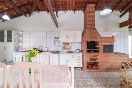 Casa à venda com 430m², 5 quartos e 4 vagasSalão de festas