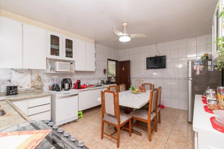 Casa à venda com 430m², 5 quartos e 4 vagasCozinha