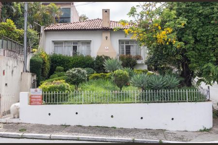 Casa à venda com 430m², 5 quartos e 4 vagasFachada