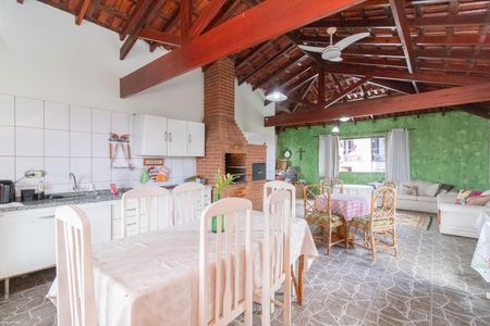 Casa à venda com 430m², 5 quartos e 4 vagasSalão de festas