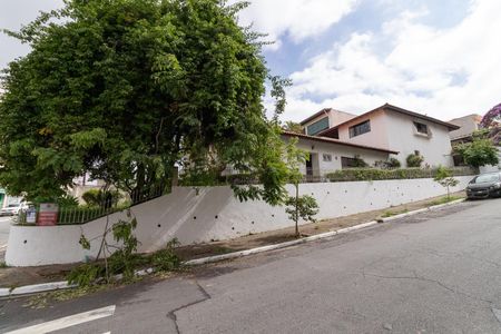Casa à venda com 430m², 5 quartos e 4 vagasFachada