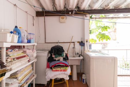 Casa à venda com 430m², 5 quartos e 4 vagasÁrea de Serviço