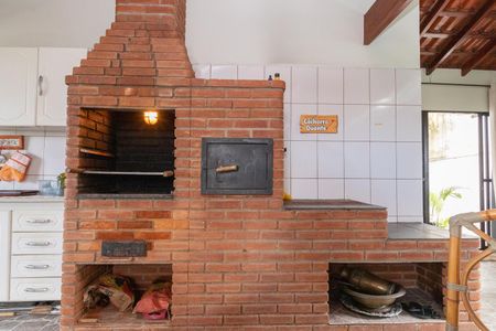 Casa à venda com 430m², 5 quartos e 4 vagasChurrasqueira