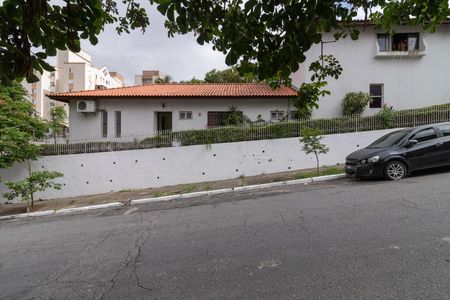 Casa à venda com 430m², 5 quartos e 4 vagasFachada