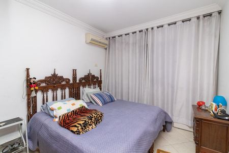 Casa à venda com 430m², 5 quartos e 4 vagasQuarto 2