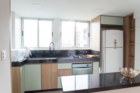 Apartamento à venda com 120m², 2 quartos e 2 vagas Apartamento à venda com 120m², 2 quartos e 2 vagasCozinha