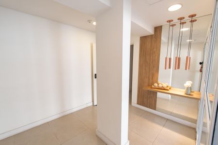 Apartamento para alugar com 35m², 2 quartos e 1 vaga Apartamento para alugar com 35m², 2 quartos e 1 vagaHall social