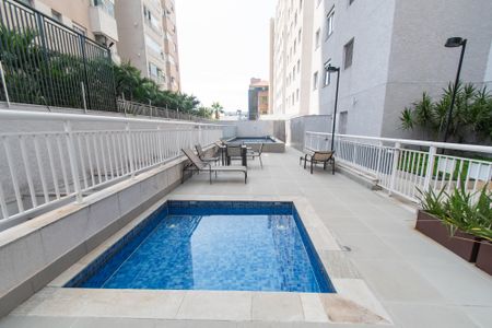 Apartamento para alugar com 35m², 2 quartos e 1 vaga Apartamento para alugar com 35m², 2 quartos e 1 vagaÁrea comum - Piscina