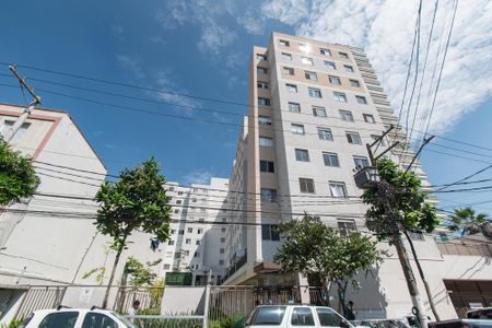 Apartamento para alugar com 35m², 2 quartos e 1 vaga Apartamento para alugar com 35m², 2 quartos e 1 vagaFachada