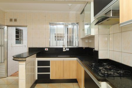 Casa para alugar com 300m², 4 quartos e 4 vagasCozinha