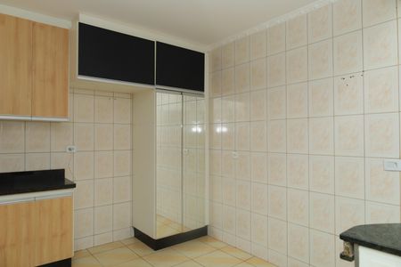 Casa para alugar com 300m², 4 quartos e 4 vagasCozinha