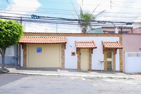 Casa para alugar com 300m², 4 quartos e 4 vagas Casa para alugar com 300m², 4 quartos e 4 vagasFachada do imóvel - Placa instalada no portão do imóvel - Código: RXQW-989