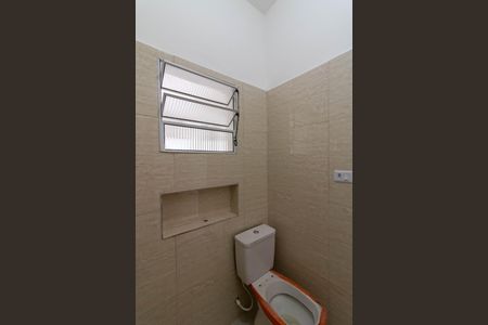 Banheiro  de casa de condomínio para alugar com 1 quarto, 28m² em Cabuçu, Guarulhos