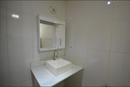 Apartamento para alugar com 60m², 2 quartos e sem vagaBanheiro