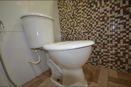 Apartamento para alugar com 60m², 2 quartos e sem vagaBanheiro