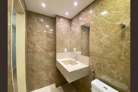 Apartamento à venda com 180m², 2 quartos e 1 vaga