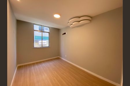 Apartamento à venda com 180m², 2 quartos e 1 vaga