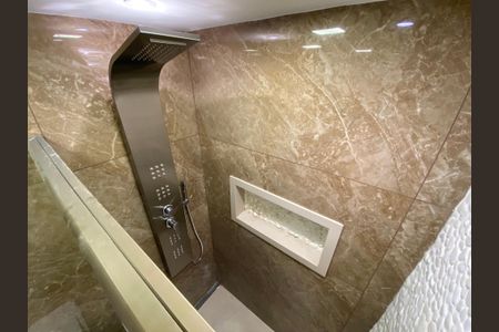 Apartamento à venda com 180m², 2 quartos e 1 vaga