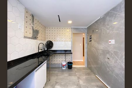 Apartamento à venda com 180m², 2 quartos e 1 vaga
