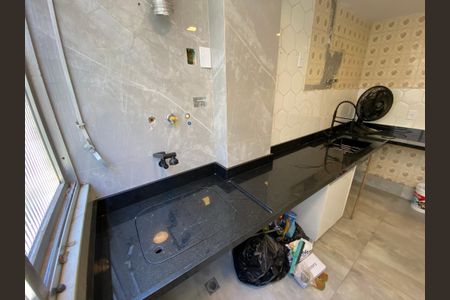 Apartamento à venda com 180m², 2 quartos e 1 vaga