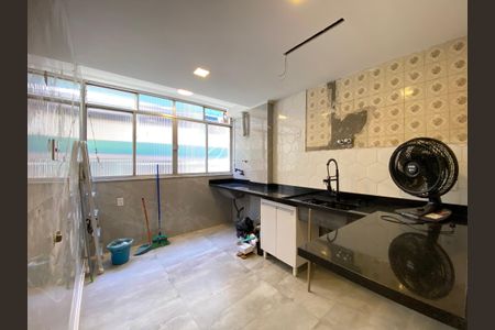 Apartamento à venda com 180m², 2 quartos e 1 vaga