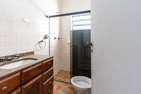 Casa para alugar com 250m², 3 quartos e 5 vagas Casa para alugar com 250m², 3 quartos e 5 vagasBanheiro superior