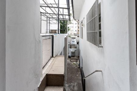 Casa para alugar com 250m², 3 quartos e 5 vagas Casa para alugar com 250m², 3 quartos e 5 vagasCorredor externo