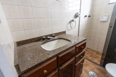 Casa para alugar com 250m², 3 quartos e 5 vagas Casa para alugar com 250m², 3 quartos e 5 vagasBanheiro superior