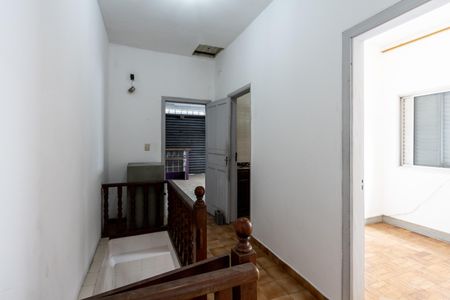 Casa para alugar com 250m², 3 quartos e 5 vagas Casa para alugar com 250m², 3 quartos e 5 vagasCorredor superior