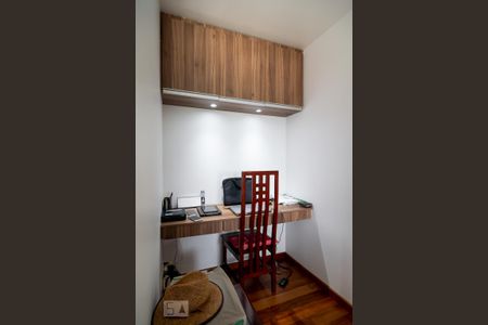 Apartamento à venda com 94m², 3 quartos e 2 vagasQuarto