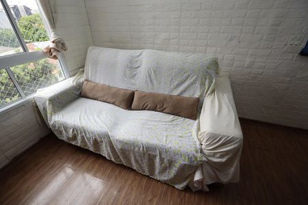 Sala de TV de apartamento à venda com 2 quartos, 43m² em Vila Camilópolis, Santo André