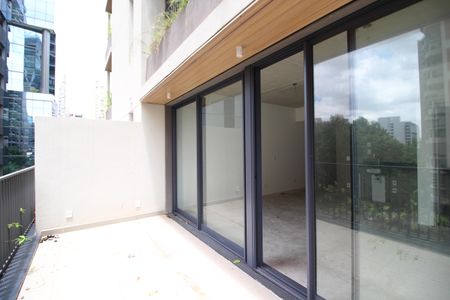 Varanda de kitnet/studio à venda com 1 quarto, 55m² em Itaim Bibi, São Paulo