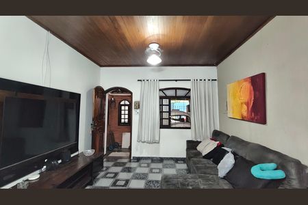 Casa à venda com 6 quartos, 247m² em Piqueri, São Paulo