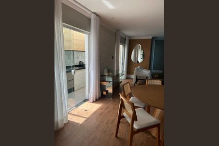 Sala de casa para alugar com 3 quartos, 200m² em Jardim Helena, São Paulo