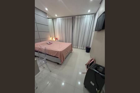 Quarto de casa para alugar com 3 quartos, 200m² em Jardim Helena, São Paulo