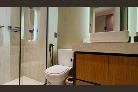 Banheiro de kitnet/studio à venda com 1 quarto, 32m² em Cerqueira César, São Paulo