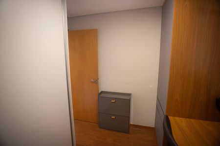 Apartamento à venda com 85m², 3 quartos e 2 vagasQuarto 2