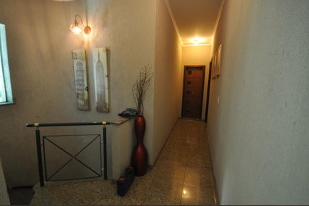 Casa para alugar com 600m², 4 quartos e 5 vagasHall de circulação