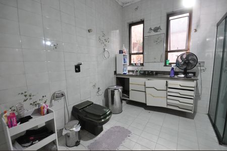 Casa para alugar com 600m², 4 quartos e 5 vagasBanheiro da Suíte 2