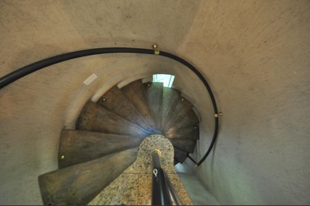 Casa para alugar com 600m², 4 quartos e 5 vagasEscada