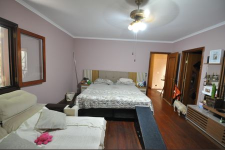 Casa para alugar com 600m², 4 quartos e 5 vagasSuíte Master