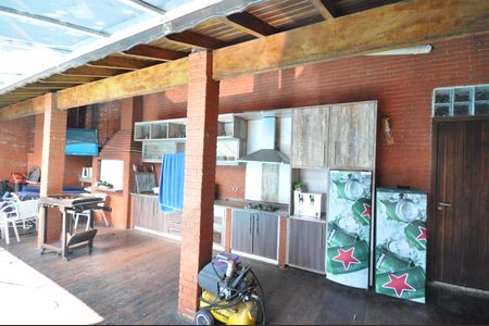 Casa para alugar com 600m², 4 quartos e 5 vagasChurrasqueira