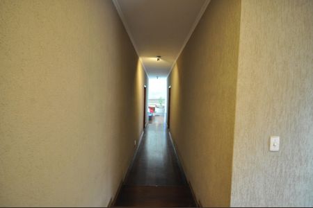 Casa para alugar com 600m², 4 quartos e 5 vagasCorredor