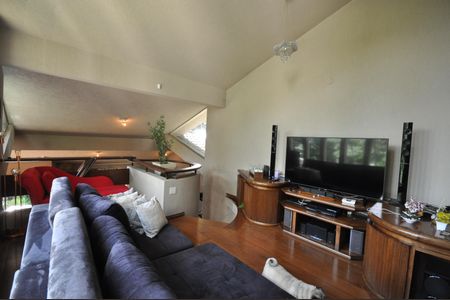 Sala de TV de casa para alugar com 4 quartos, 600m² em Vila Irmaos Arnoni, São Paulo