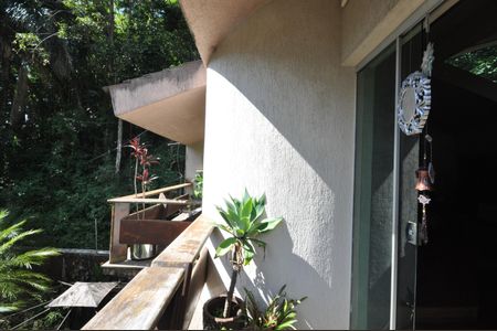 Sacada da Sala de casa para alugar com 4 quartos, 600m² em Vila Irmaos Arnoni, São Paulo